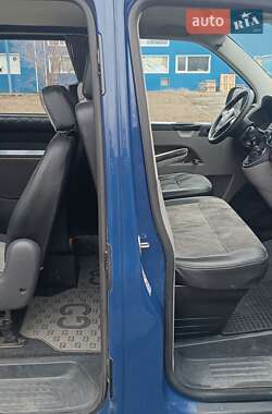 Минивэн Volkswagen Transporter 2011 в 