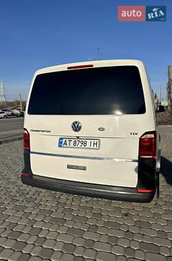 Минивэн Volkswagen Transporter 2017 в 