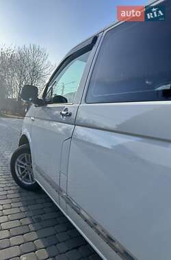 Минивэн Volkswagen Transporter 2017 в 