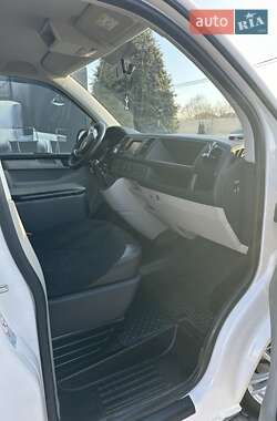 Минивэн Volkswagen Transporter 2017 в 