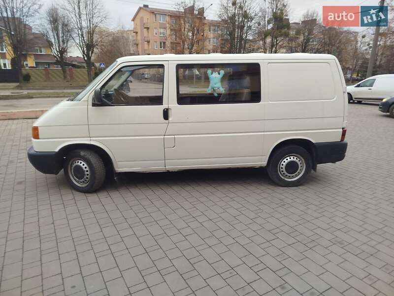 Минивэн Volkswagen Transporter 2000 в Луцке