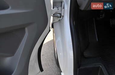 Грузовой фургон Volkswagen Transporter 2020 в 
