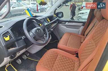 Минивэн Volkswagen Transporter 2016 в 