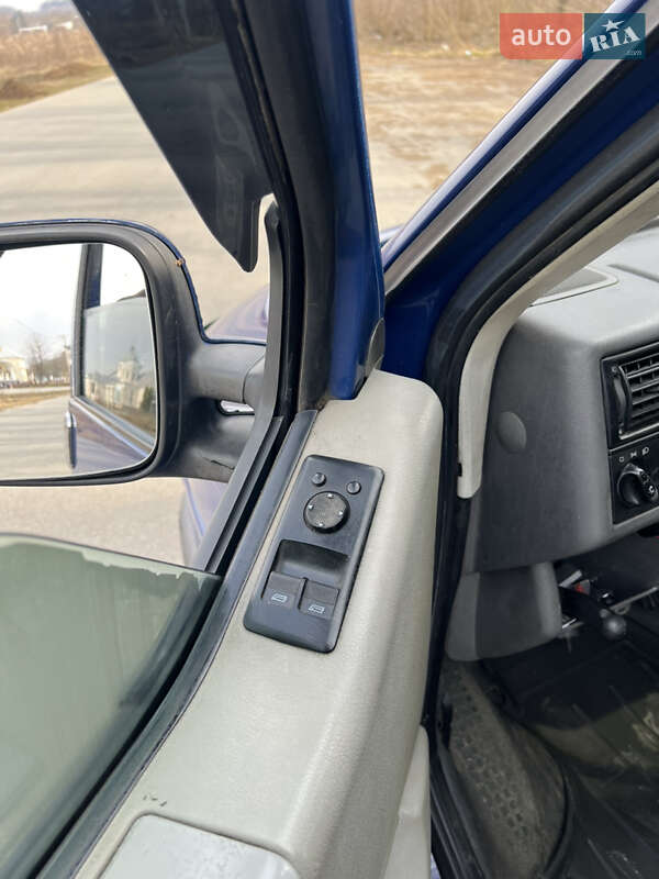 Мінівен Volkswagen Transporter 2002 в Львові фото 22 Мінівен Volkswagen Transporter 2002 в Львові