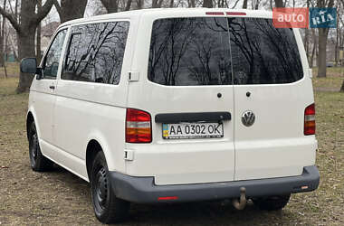 Минивэн Volkswagen Transporter 2009 в 