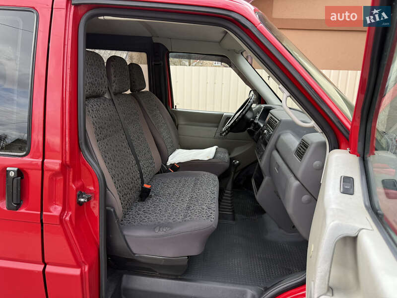 Мінівен Volkswagen Transporter 2003 в Делятині
