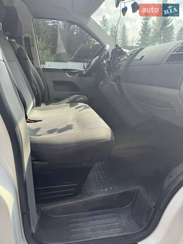 Минивэн Volkswagen Transporter 2008 в Яремче