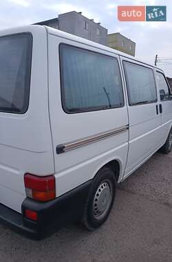 Мінівен Volkswagen Transporter 2000 в 