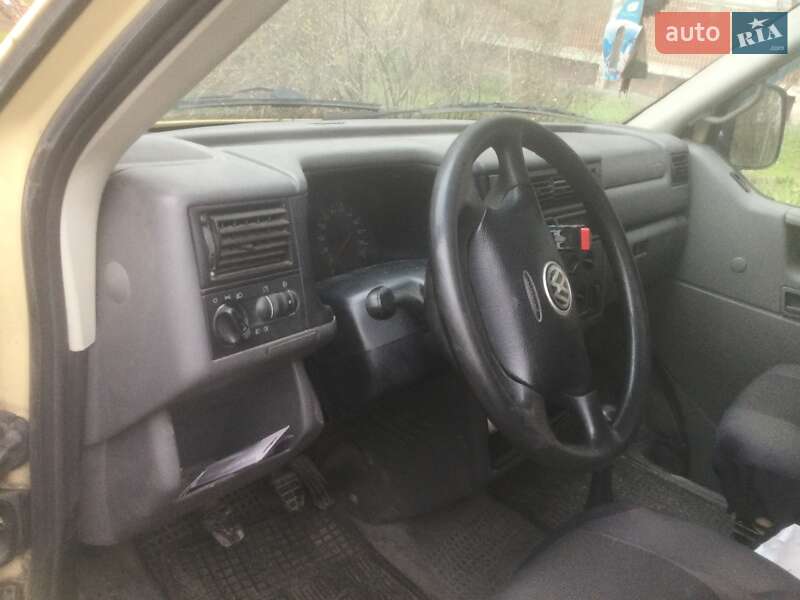 Мінівен Volkswagen Transporter 2001 в Києві