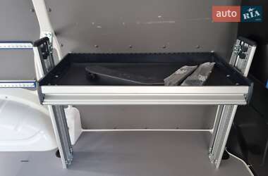 Грузовой фургон Volkswagen Transporter 2020 в 