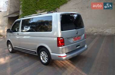 Минивэн Volkswagen Transporter 2016 в 
