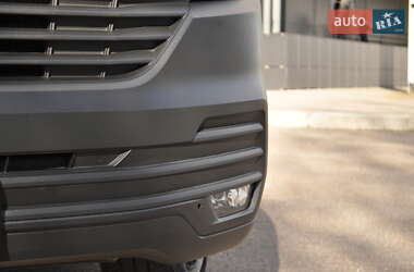 Вантажний фургон Volkswagen Transporter 2021 в 