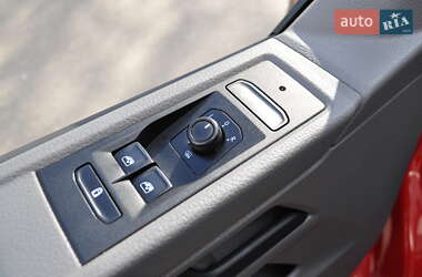 Вантажний фургон Volkswagen Transporter 2021 в 