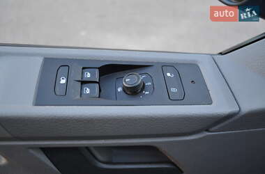 Грузовой фургон Volkswagen Transporter 2021 в 