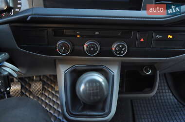 Грузовой фургон Volkswagen Transporter 2021 в 