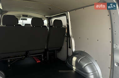 Мінівен Volkswagen Transporter 2012 в 