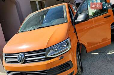 Минивэн Volkswagen Transporter 2017 в 