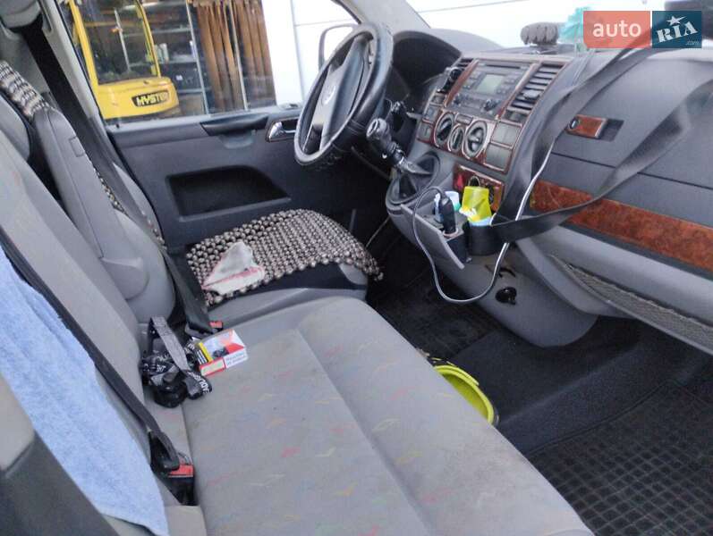 Минивэн Volkswagen Transporter 2005 в Тячеве