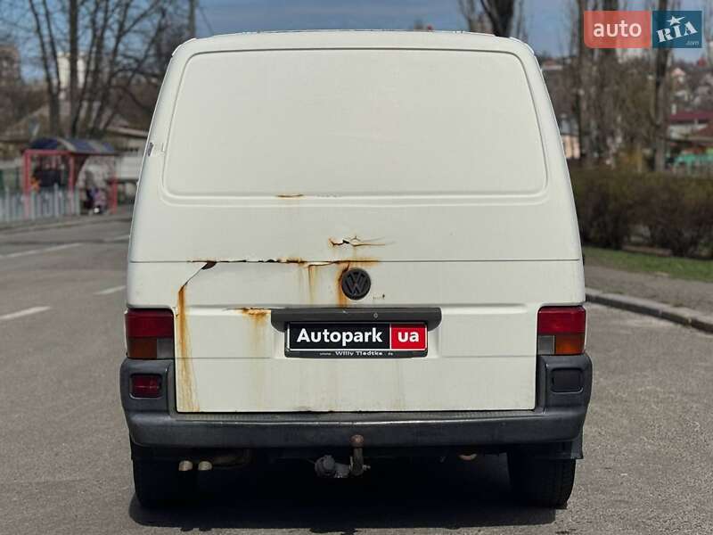 Мінівен Volkswagen Transporter 2000 в Києві