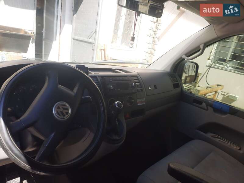 Минивэн Volkswagen Transporter 2004 в Николаеве
