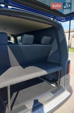 Минивэн Volkswagen Transporter 2019 в 