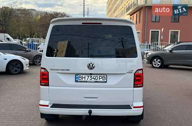 Минивэн Volkswagen Transporter 2015 в 