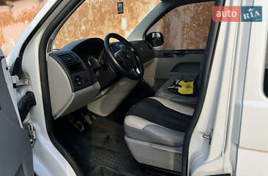 Минивэн Volkswagen Transporter 2010 в 