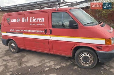 Грузовой фургон Volkswagen Transporter 2001 в 