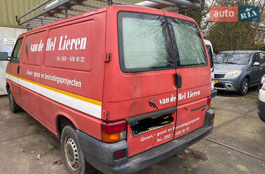 Грузовой фургон Volkswagen Transporter 2001 в 