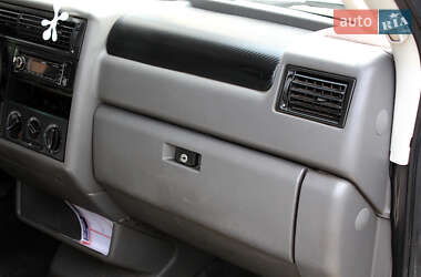 Мінівен Volkswagen Transporter 2000 в 