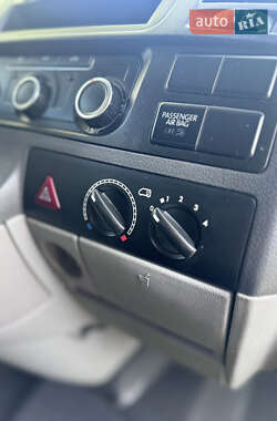 Минивэн Volkswagen Transporter 2014 в 