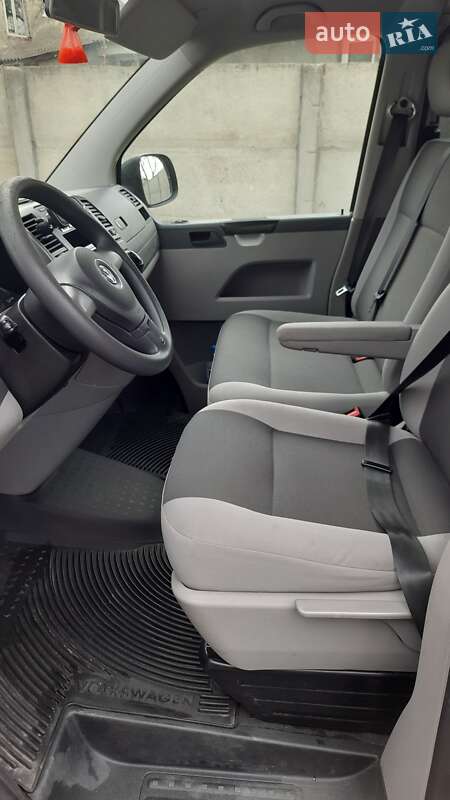 Минивэн Volkswagen Transporter 2015 в Рожище