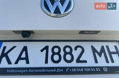 Мінівен Volkswagen Transporter 2021 в 