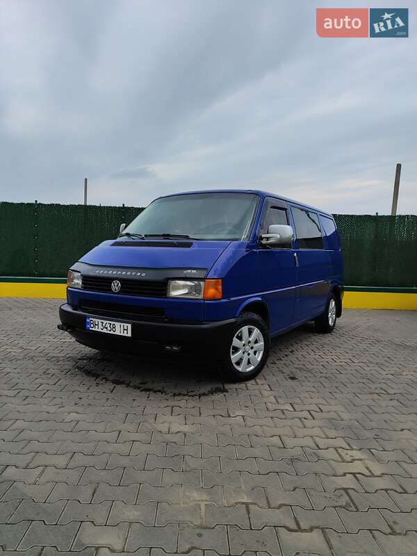 Минивэн Volkswagen Transporter 2001 в 
