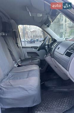 Грузопассажирский фургон Volkswagen Transporter 2005 в Одессе