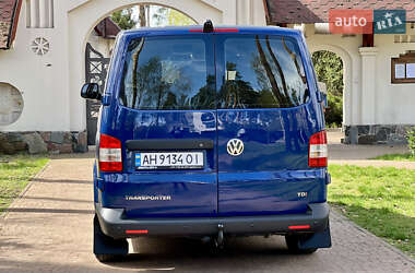 Мінівен Volkswagen Transporter 2012 в 