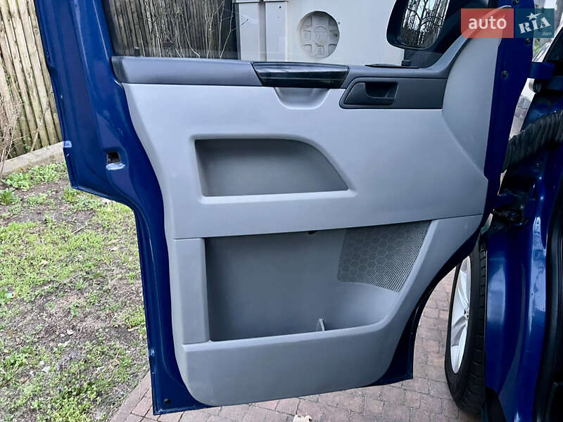 Минивэн Volkswagen Transporter 2012 в Киеве