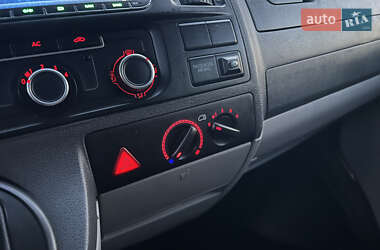 Мінівен Volkswagen Transporter 2012 в 