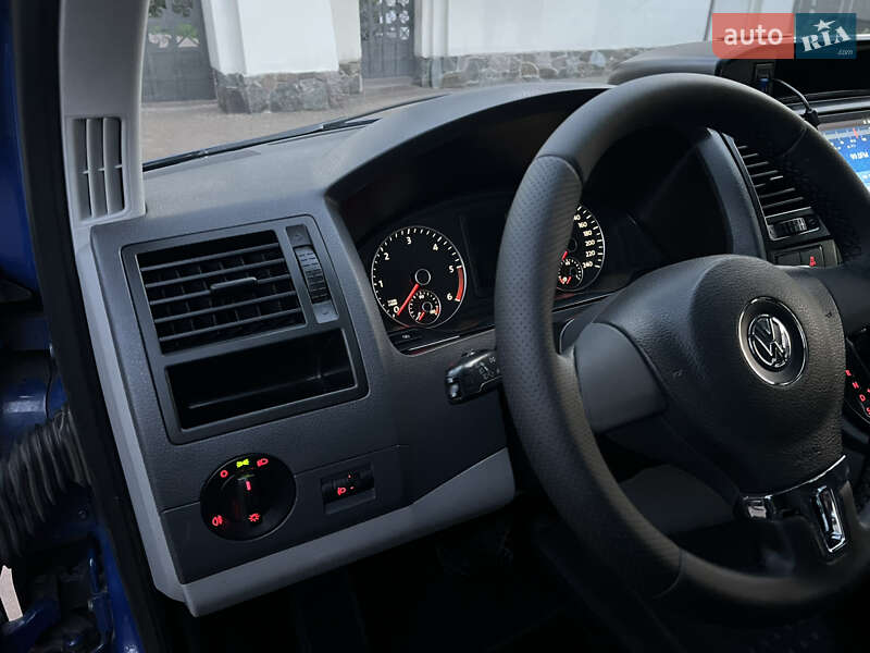 Минивэн Volkswagen Transporter 2012 в Киеве