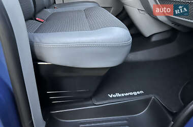 Мінівен Volkswagen Transporter 2012 в 