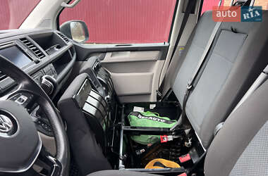 Минивэн Volkswagen Transporter 2015 в 