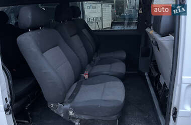 Минивэн Volkswagen Transporter 2000 в 