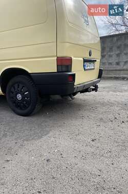 Грузовой фургон Volkswagen Transporter 1991 в 