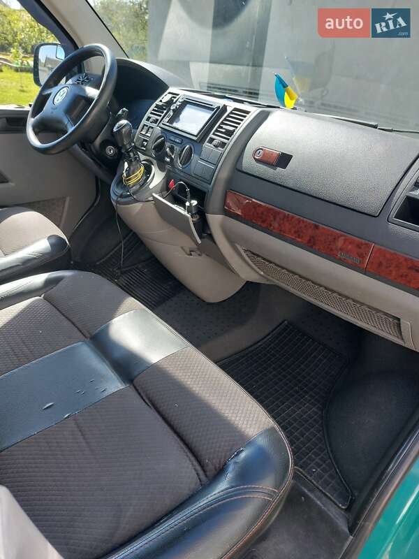 Минивэн Volkswagen Transporter 2004 в Стрые
