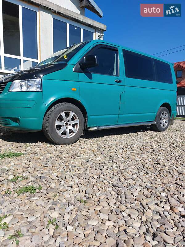 Минивэн Volkswagen Transporter 2004 в 
