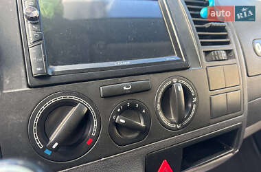 Минивэн Volkswagen Transporter 2006 в 
