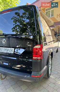 Минивэн Volkswagen Transporter 2017 в 