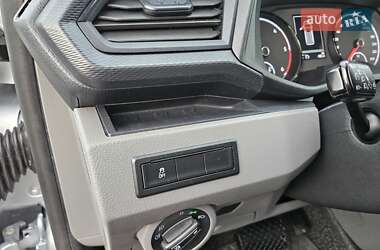 Вантажний фургон Volkswagen Transporter 2020 в 