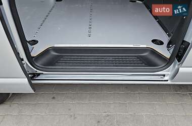 Вантажний фургон Volkswagen Transporter 2020 в 