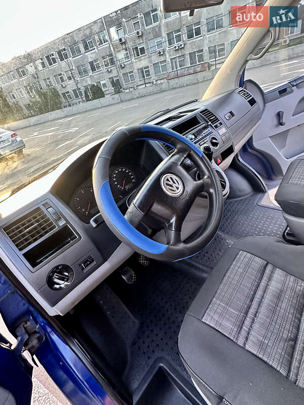 Минивэн Volkswagen Transporter 2003 в Киеве